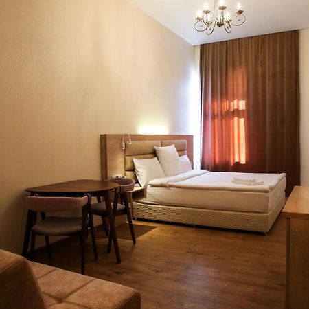 Kuma Hotel Gyumri Esterno foto
