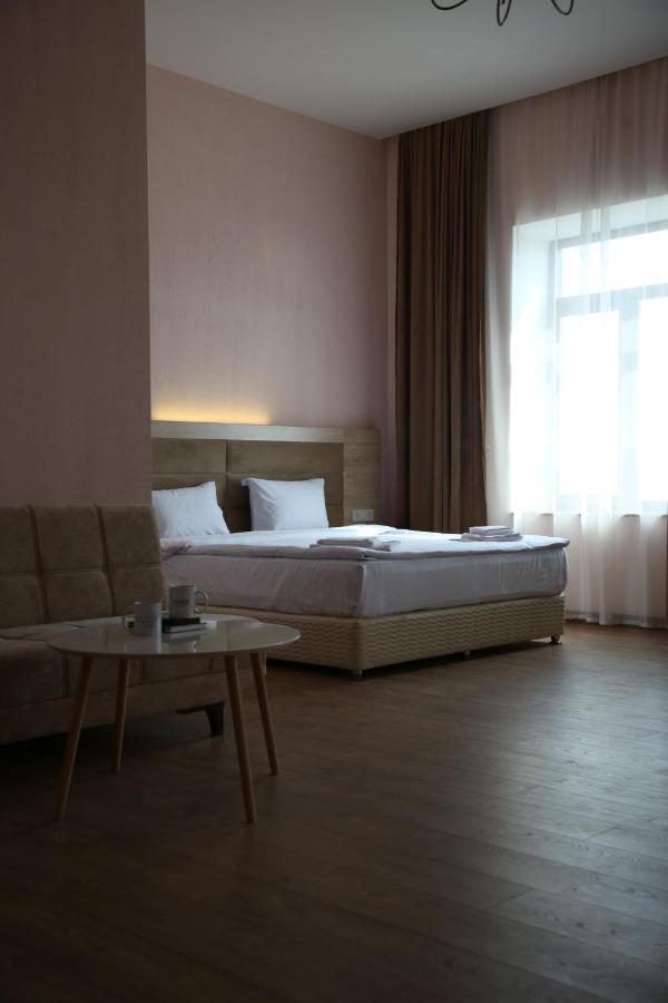 Kuma Hotel Gyumri Esterno foto
