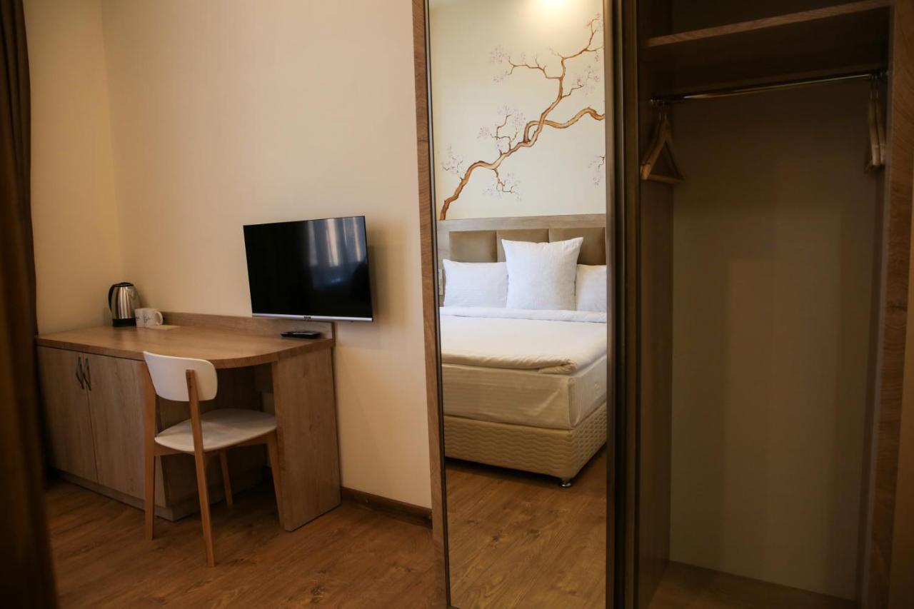 Kuma Hotel Gyumri Esterno foto