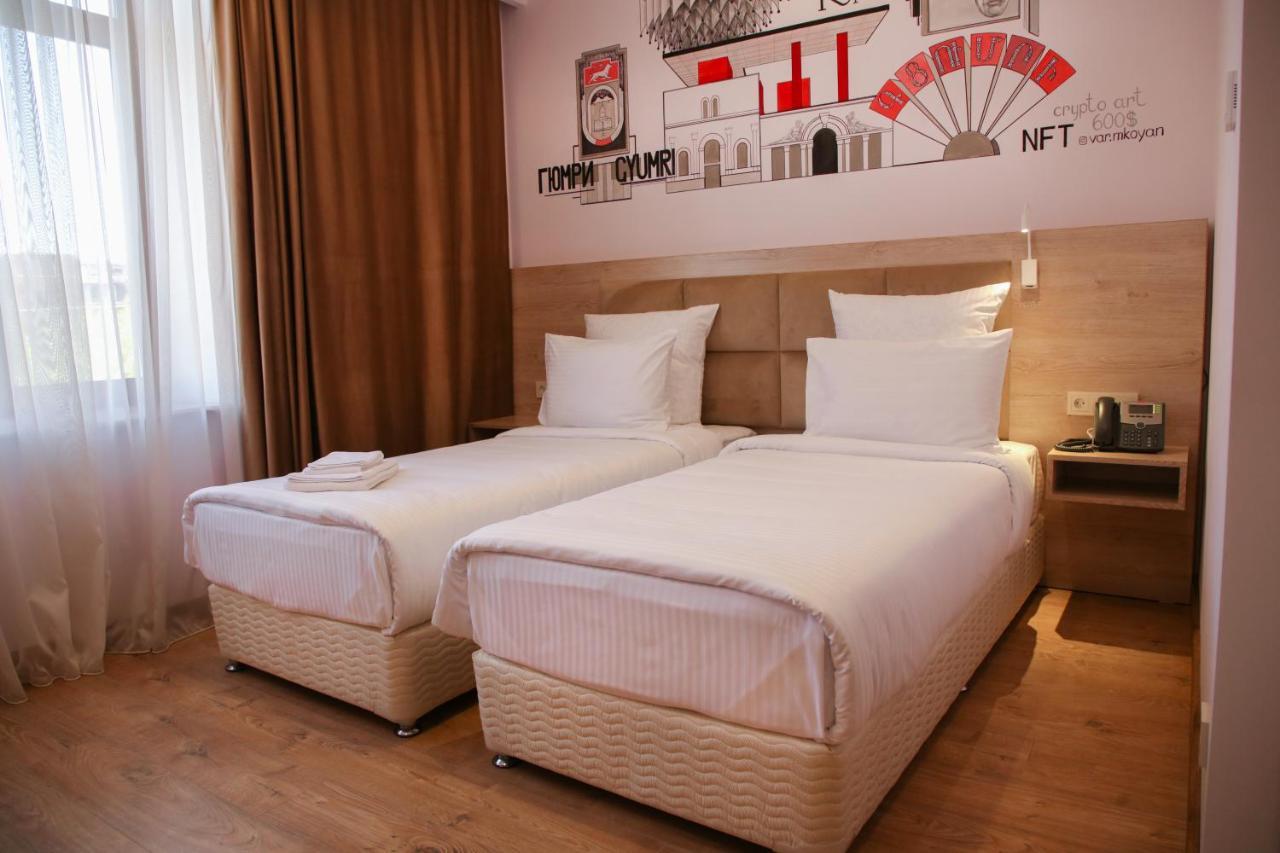 Kuma Hotel Gyumri Esterno foto