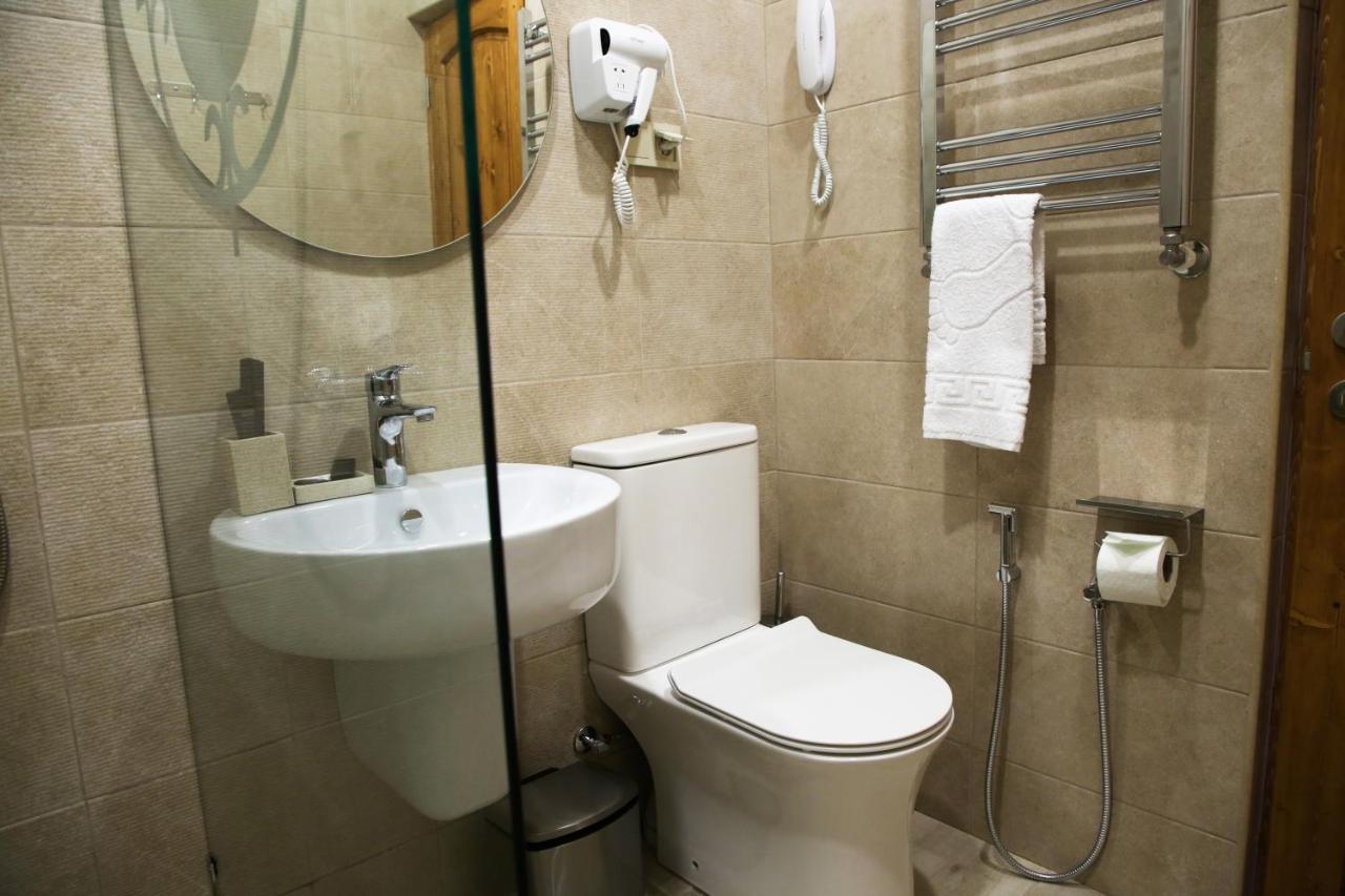 Kuma Hotel Gyumri Esterno foto