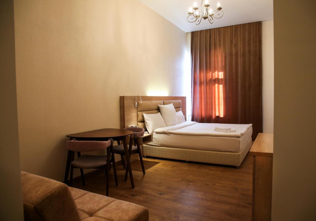 Kuma Hotel Gyumri Esterno foto