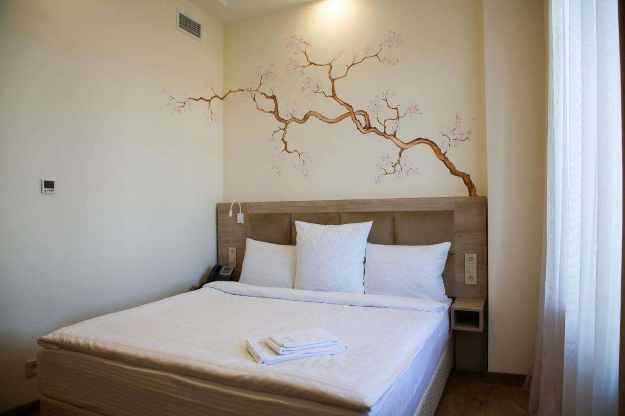 Kuma Hotel Gyumri Esterno foto
