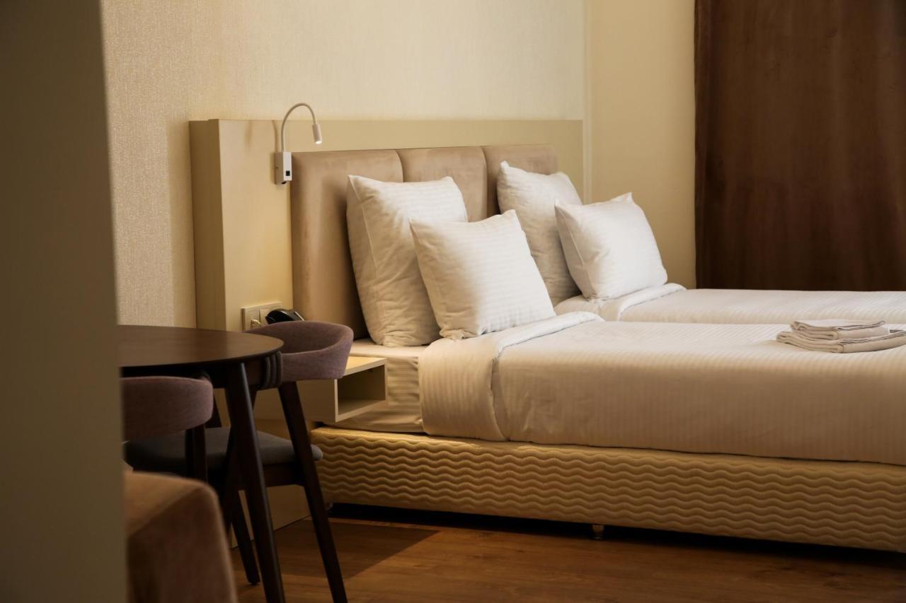 Kuma Hotel Gyumri Esterno foto
