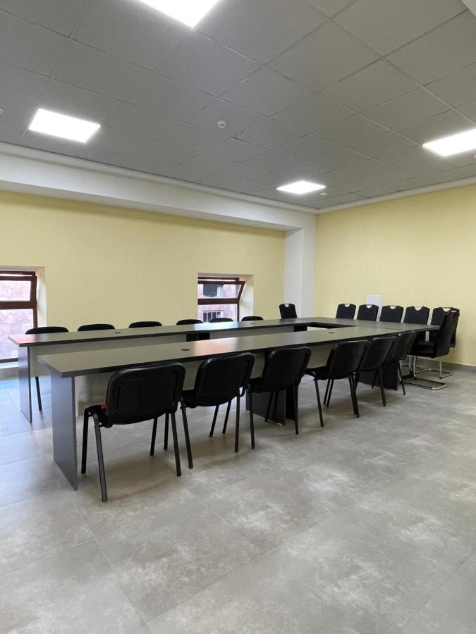 Kuma Hotel Gyumri Esterno foto
