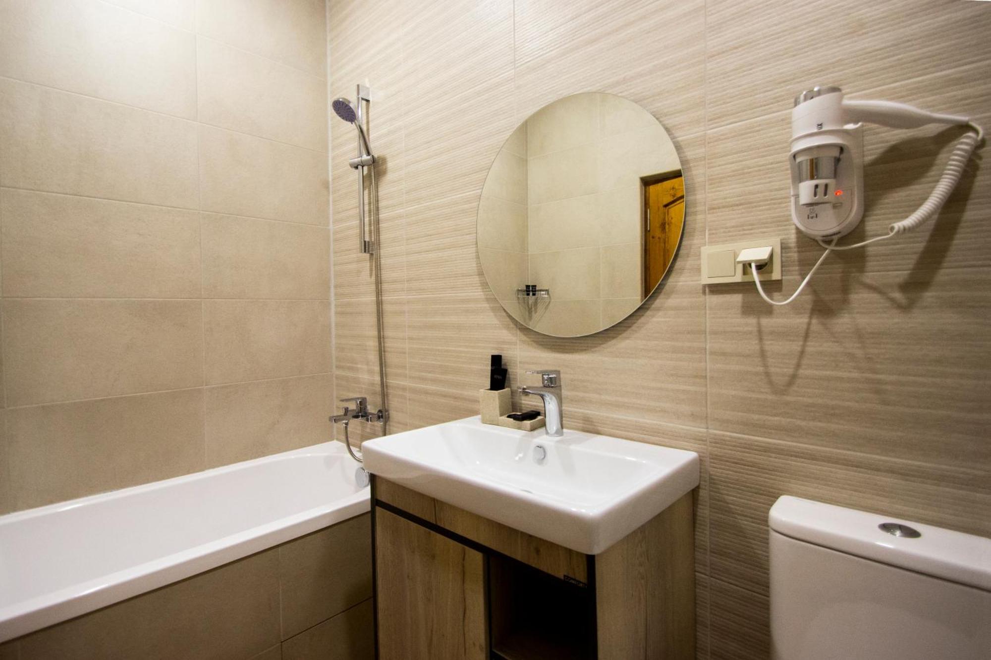 Kuma Hotel Gyumri Esterno foto