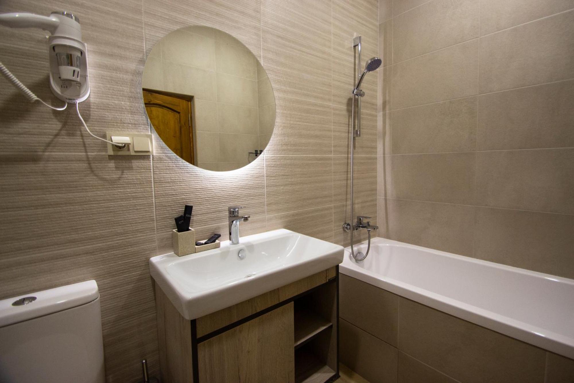 Kuma Hotel Gyumri Esterno foto