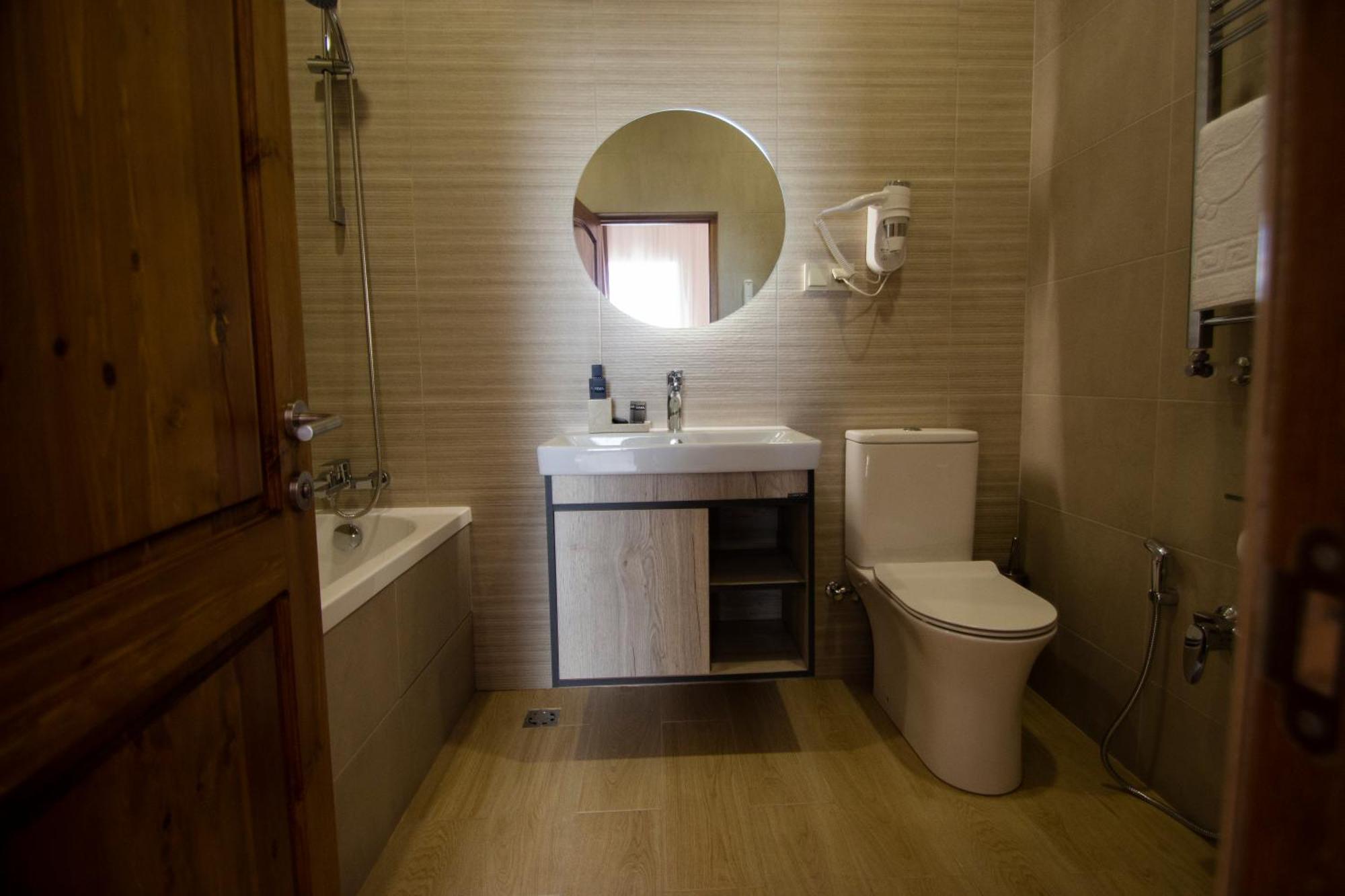Kuma Hotel Gyumri Esterno foto